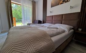 Apartament 10 z ogrodem